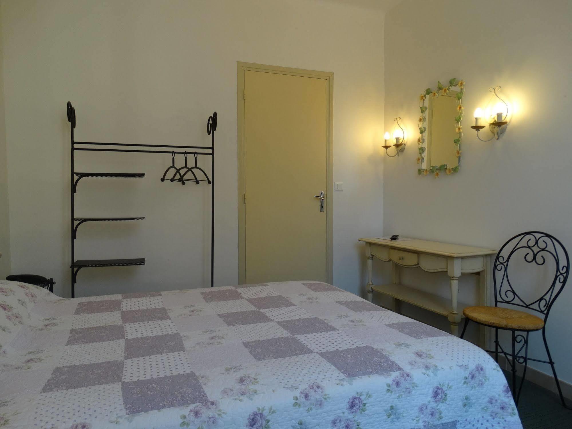 Hotel De France Beziers Phòng bức ảnh